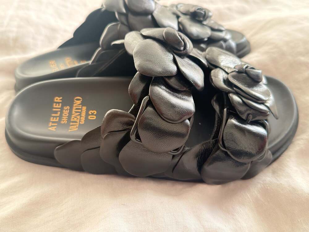 Valentino Garavani Atelier 03 Rose Edition Black Leather Slide Sandals - Picture 1 of 4